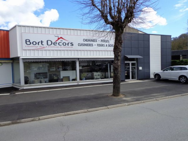 Magasin de cheminées à Bort-les-Orgues